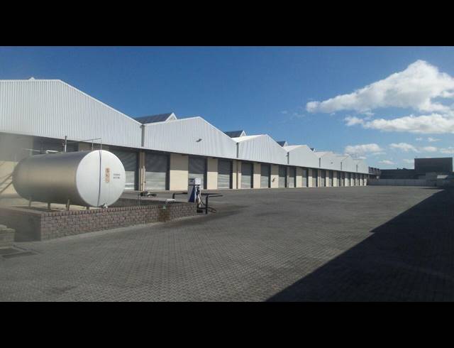 1,784M² FACTORY TO LET IN BLACKHEATH INDUSTRIAL